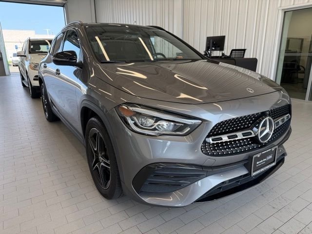 Used 2023 Gray Mercedes-Benz GLA 250 image 1
