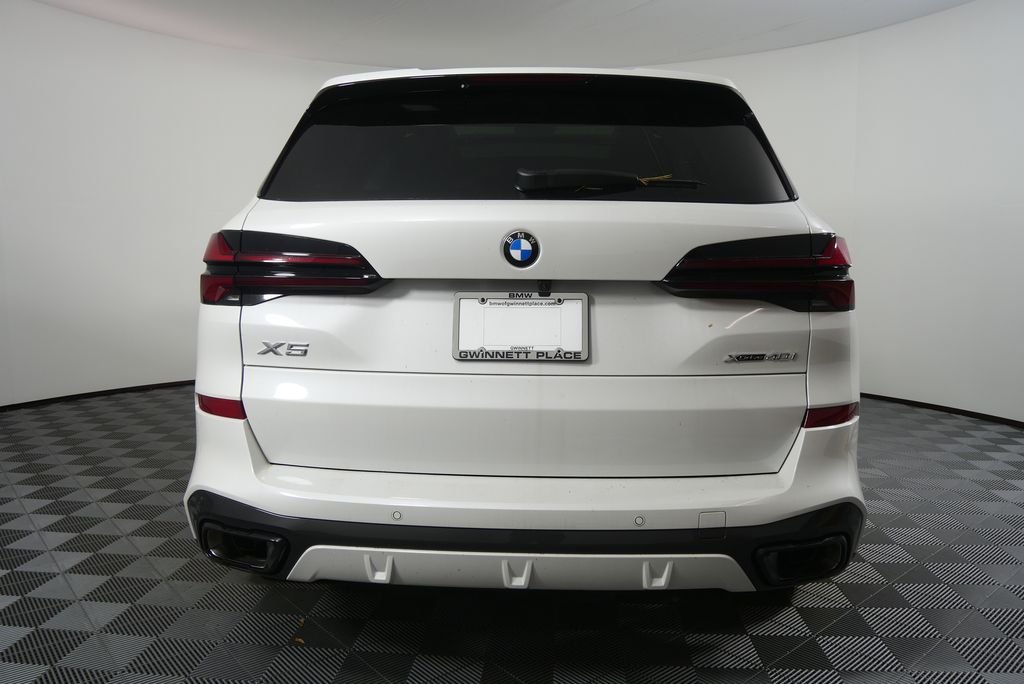 Used 2026 Mineral White Metallic BMW xDrive40i image 5