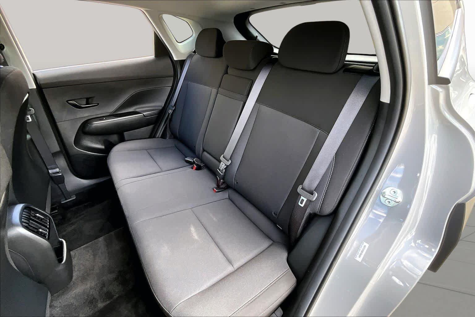 Used 2025 Cyber Gray Metallic Hyundai SEL image 19