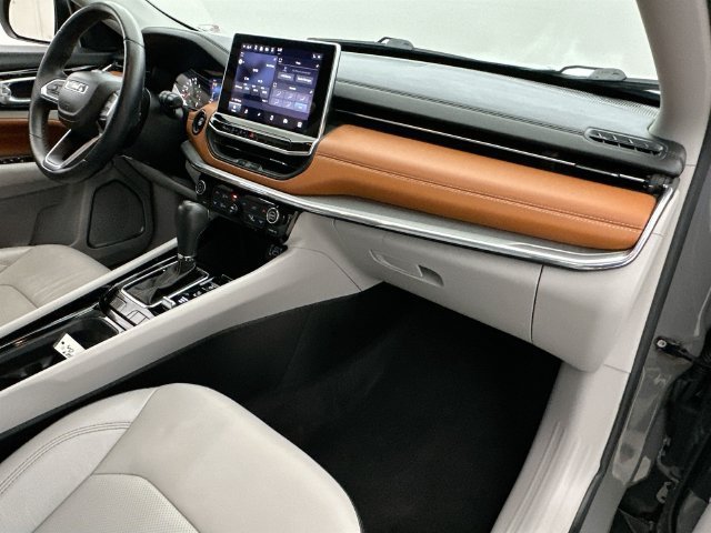 2022 Jeep Compass Limited - Photo 13