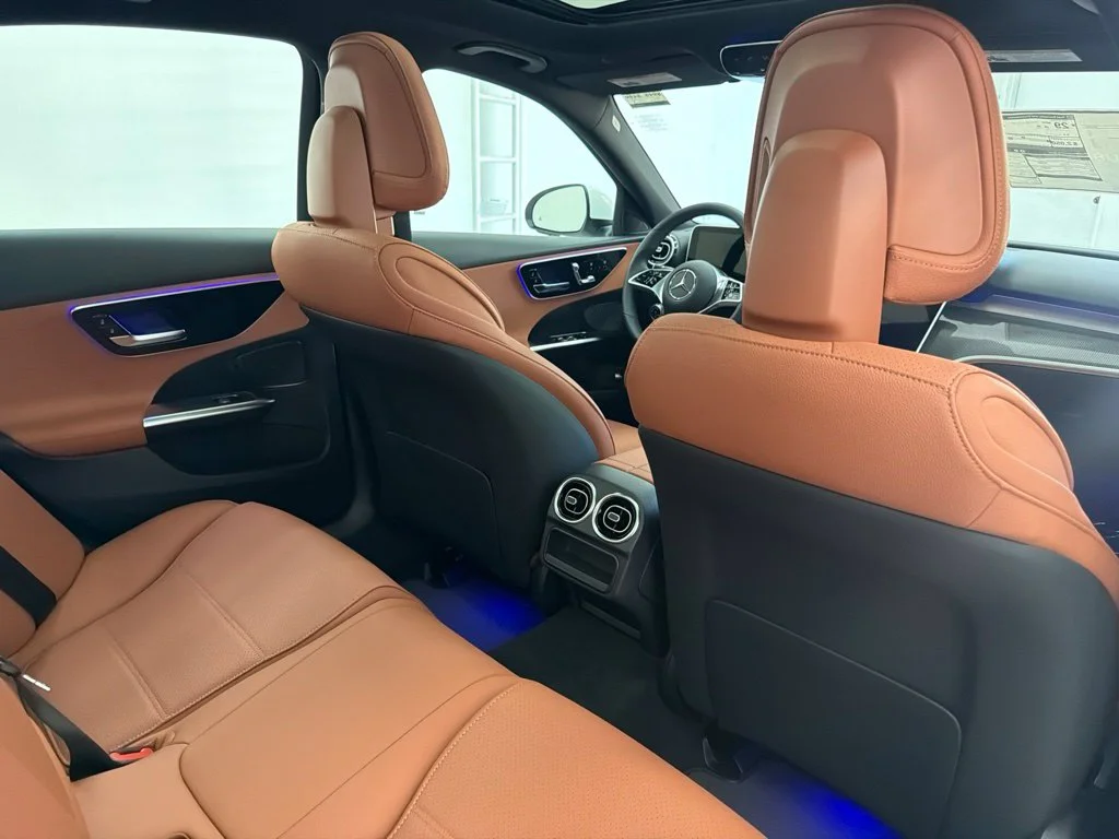 New 2027 White Mercedes-Benz C 300 image 26