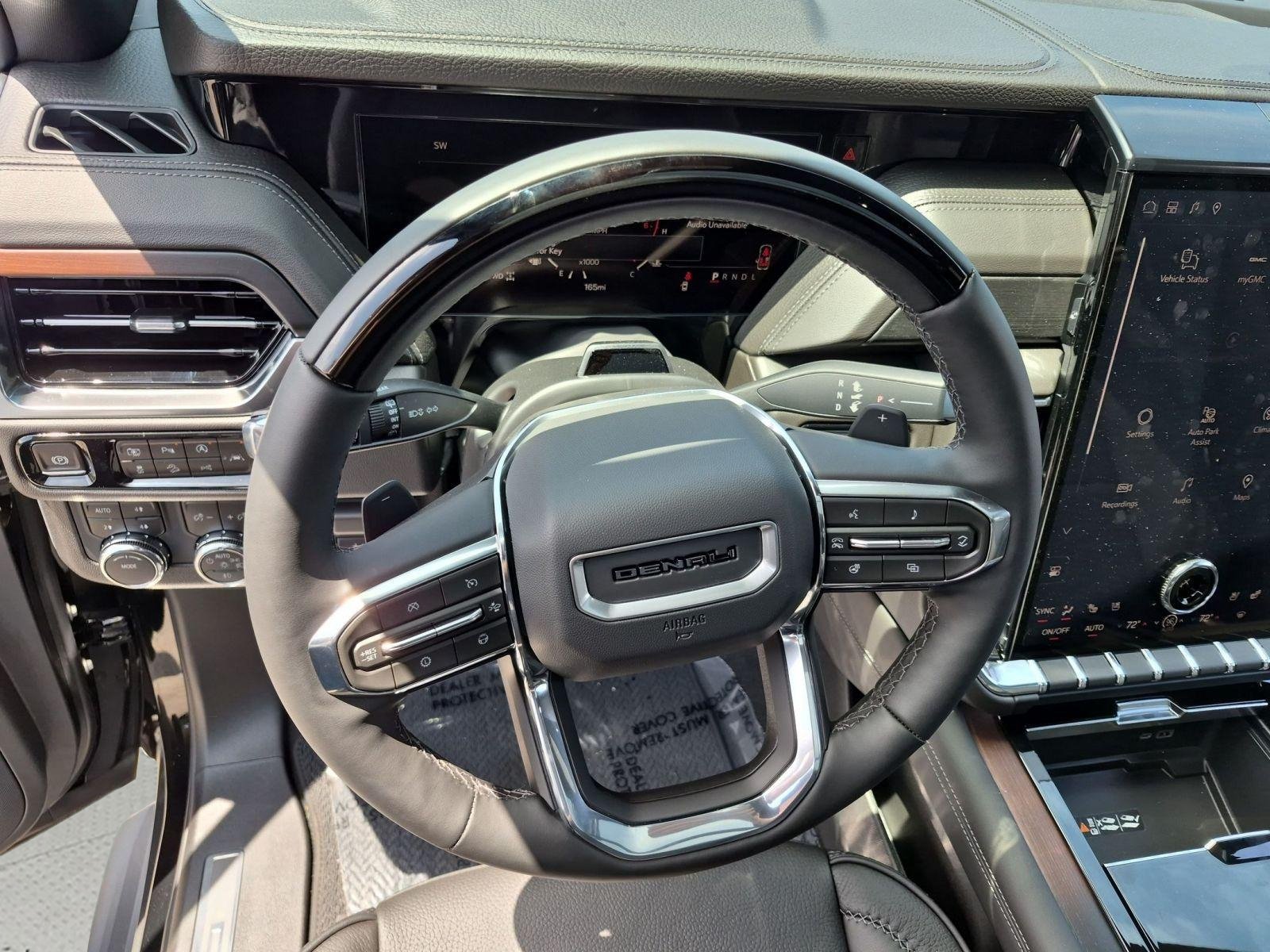 2026 GMC Yukon Denali - Photo 8