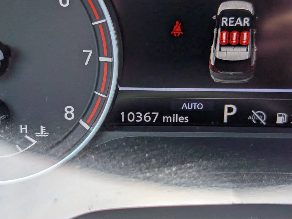 Used 2025 Grey Nissan S image 15