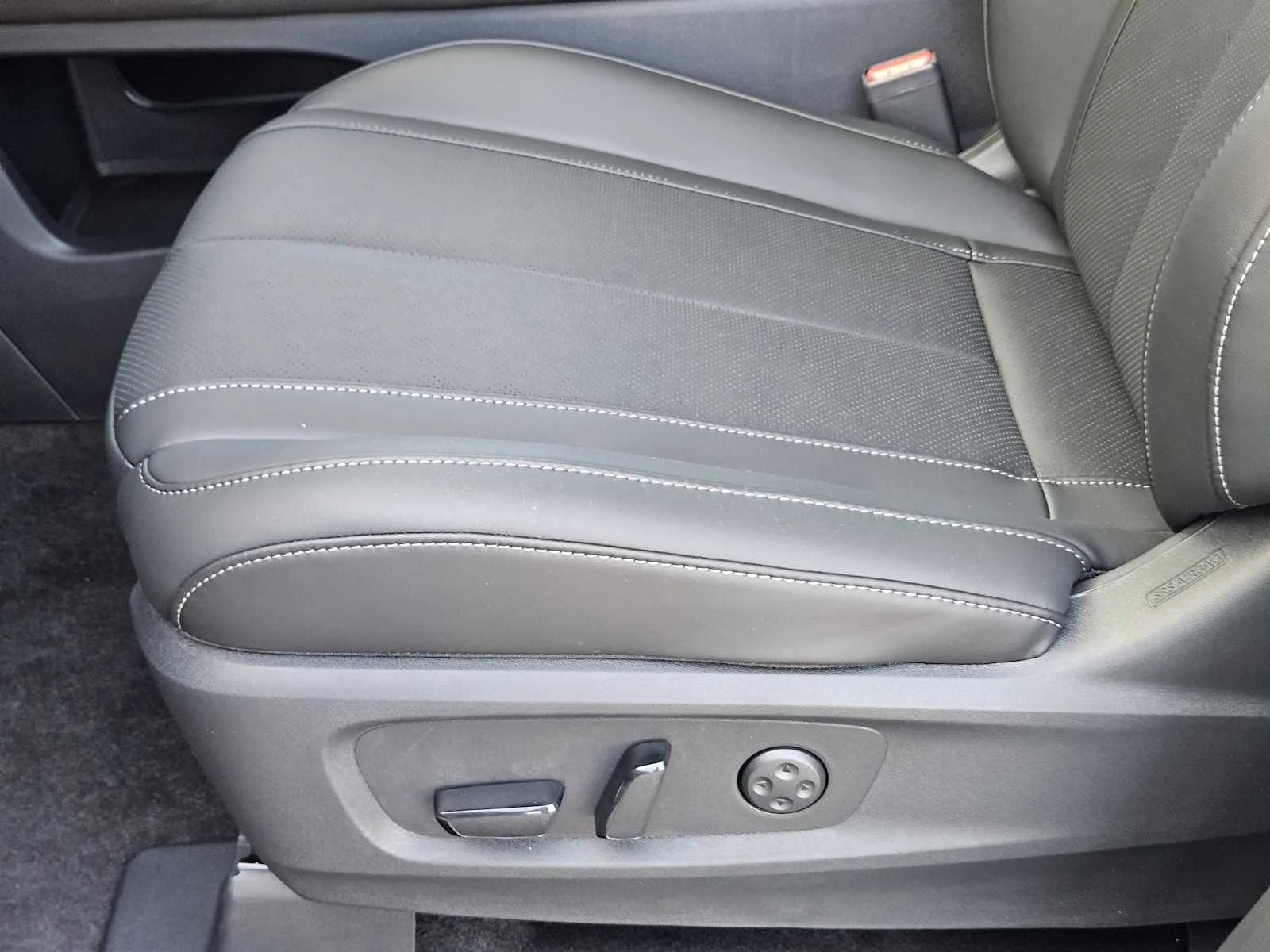 New 2027 GRAPHITE SHADOW INFINITI Sport AWD image 18