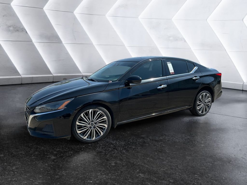 Used 2023 Black Nissan 2.5 SL image 3