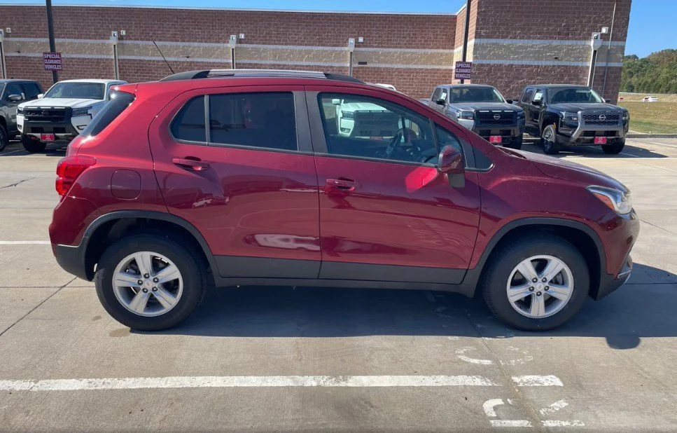 Used 2022 Red Chevrolet LT image 2