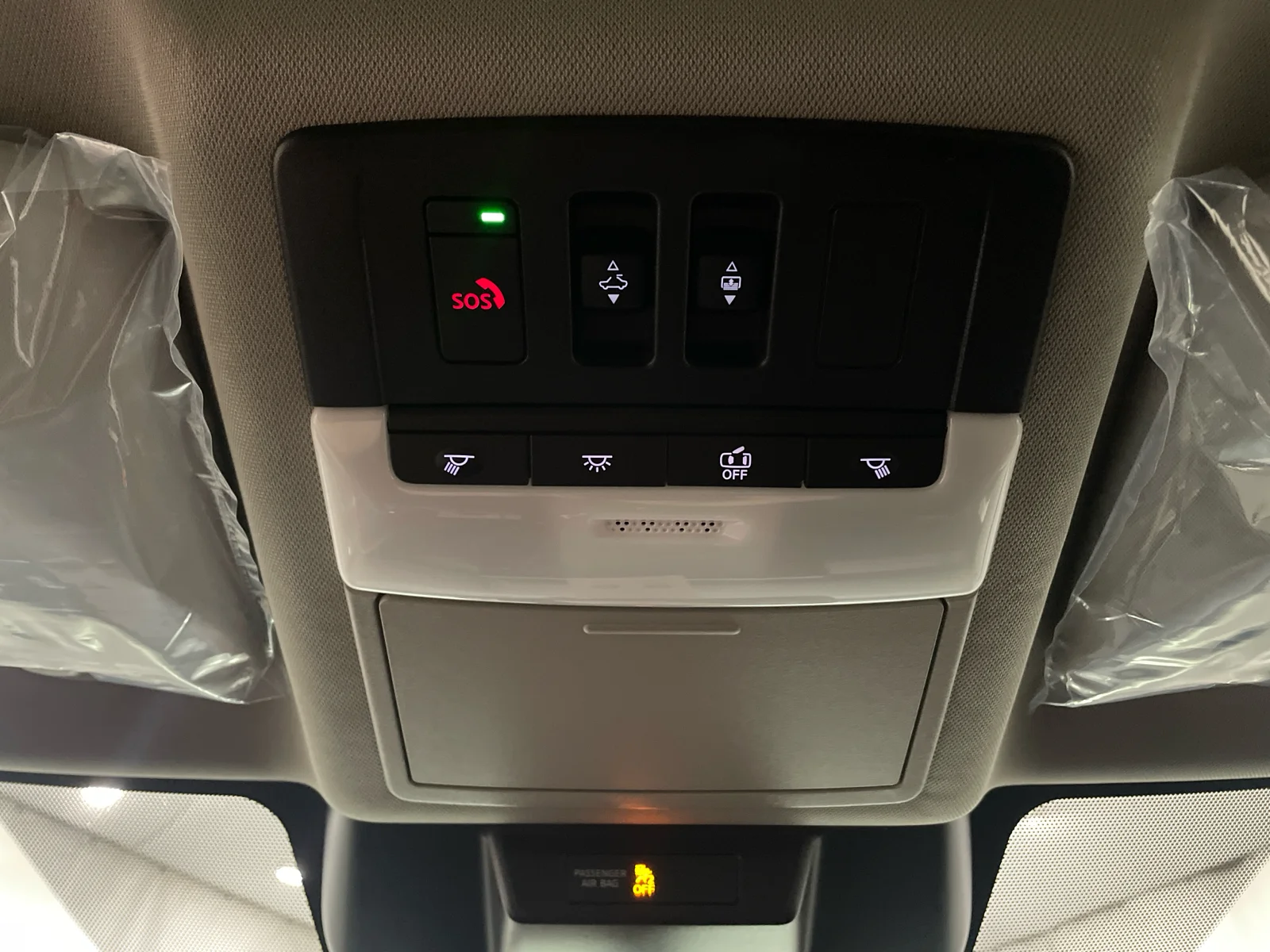 New 2026 Everest White Pearl/Super Black Nissan Platinum image 26