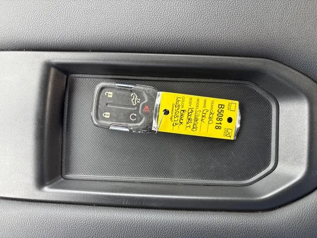 Used 2020 BLACK Chevrolet RST image 34