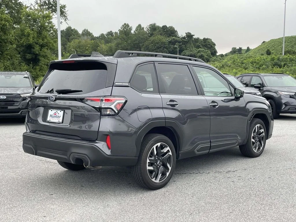 Used 2025 Magnetite Gray Metallic Subaru Limited image 26