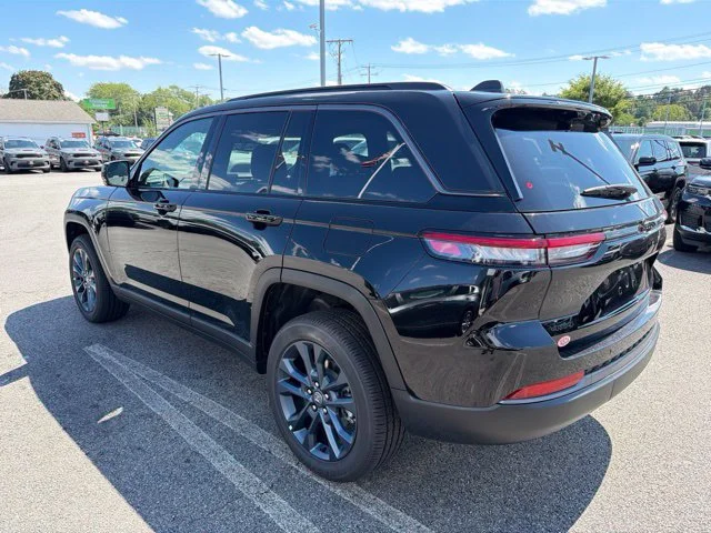 New 2026 Black Jeep  image 5