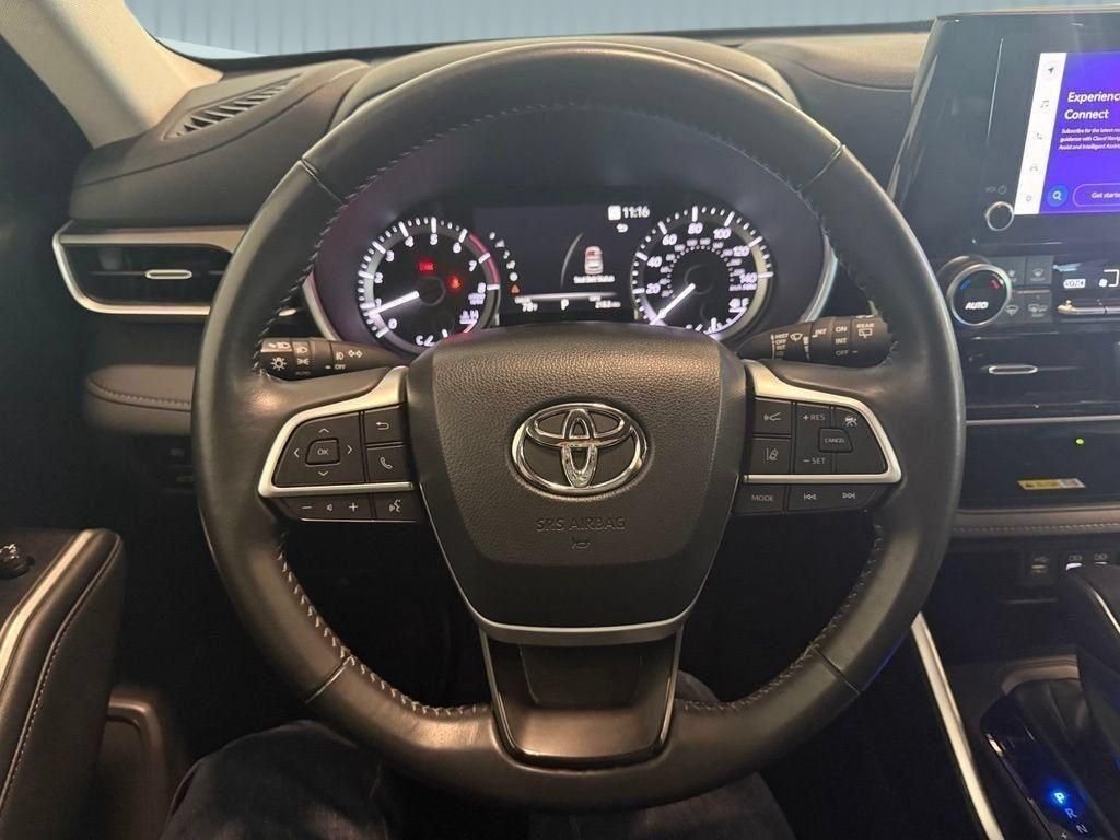 Used 2023 Silver Toyota XLE image 10