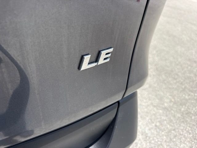 2025 Toyota RAV4 LE - Photo 32