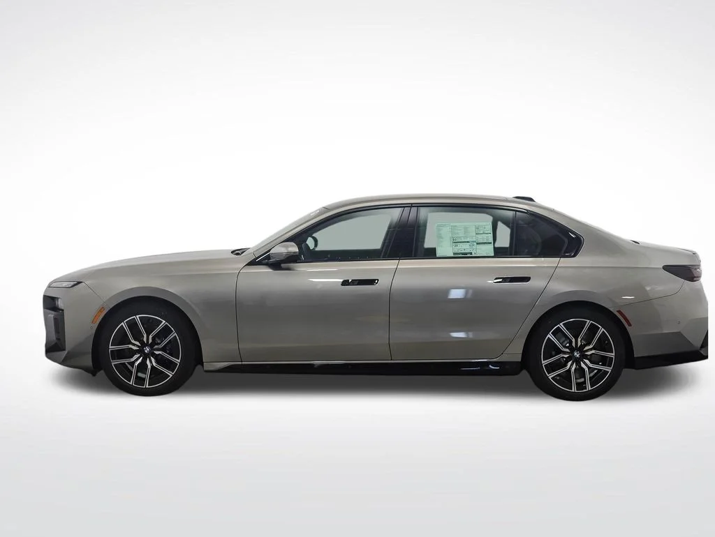 Used 2025 BMW 7 Series 760i with VIN WBA33EJ03SCV89222 for sale in Minneapolis, Minnesota