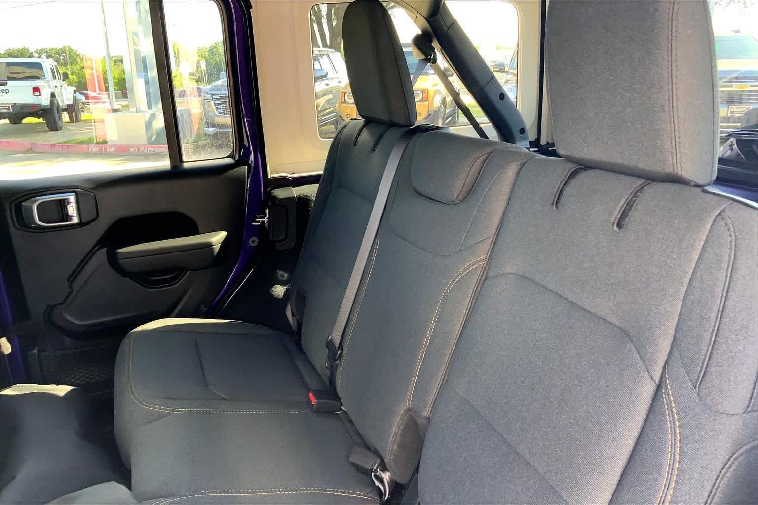 New 2026 Reign Exterior Paint Jeep Sport S image 20