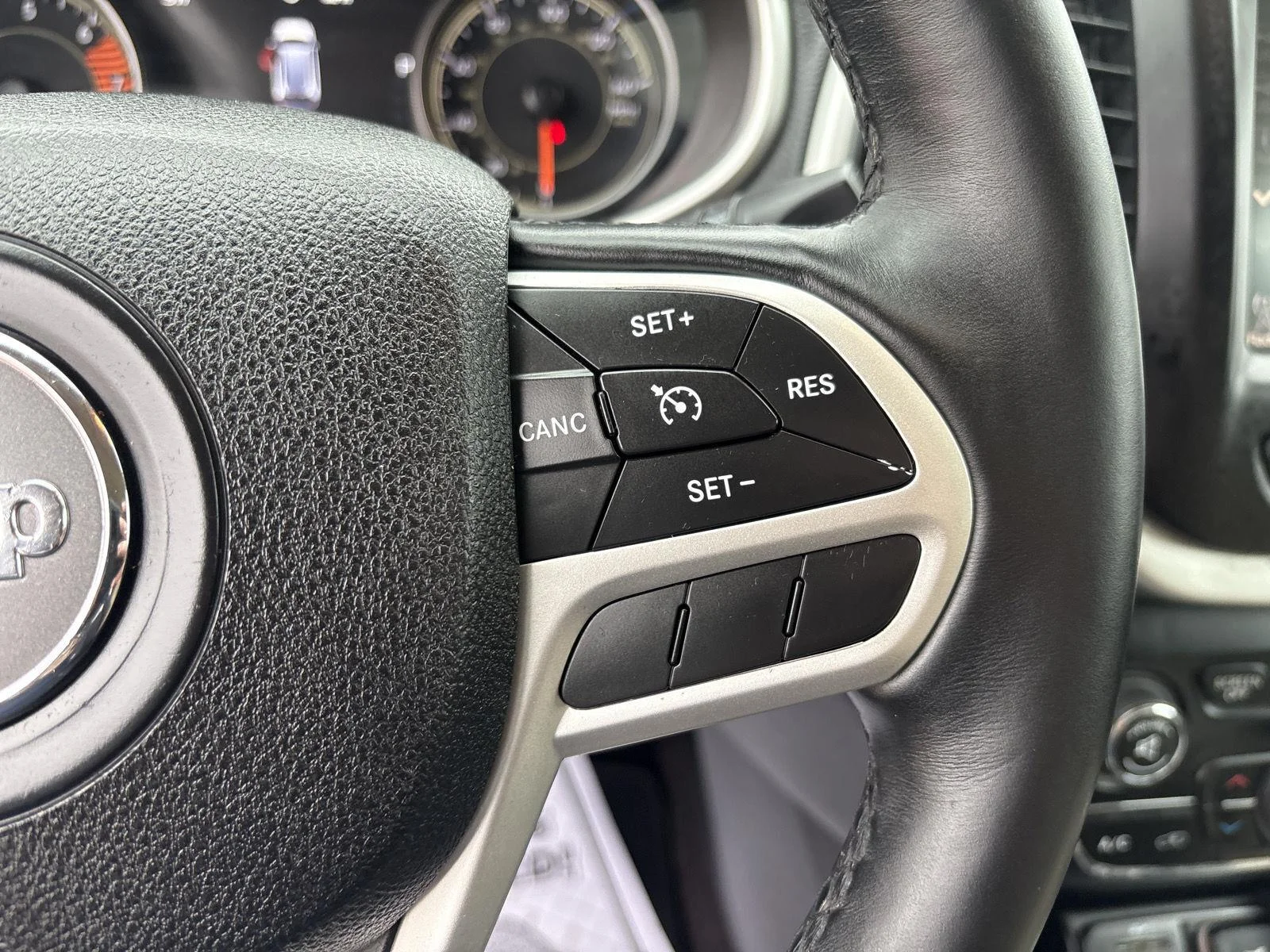 Used 2017 Bright White Clearcoat Jeep Limited image 17