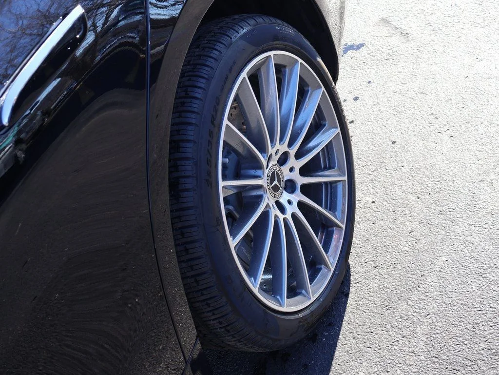 New 2026 Obsidian Black Metallic Mercedes-Benz S 580 image 39