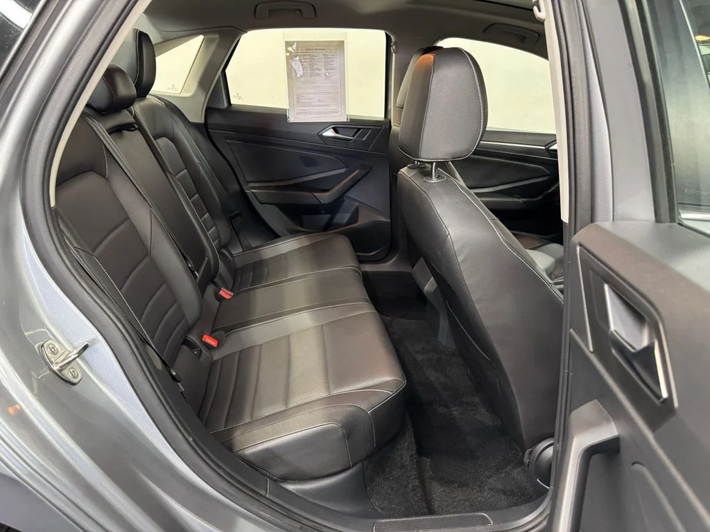 Used 2024 Silver Volkswagen 1.5T SE image 22