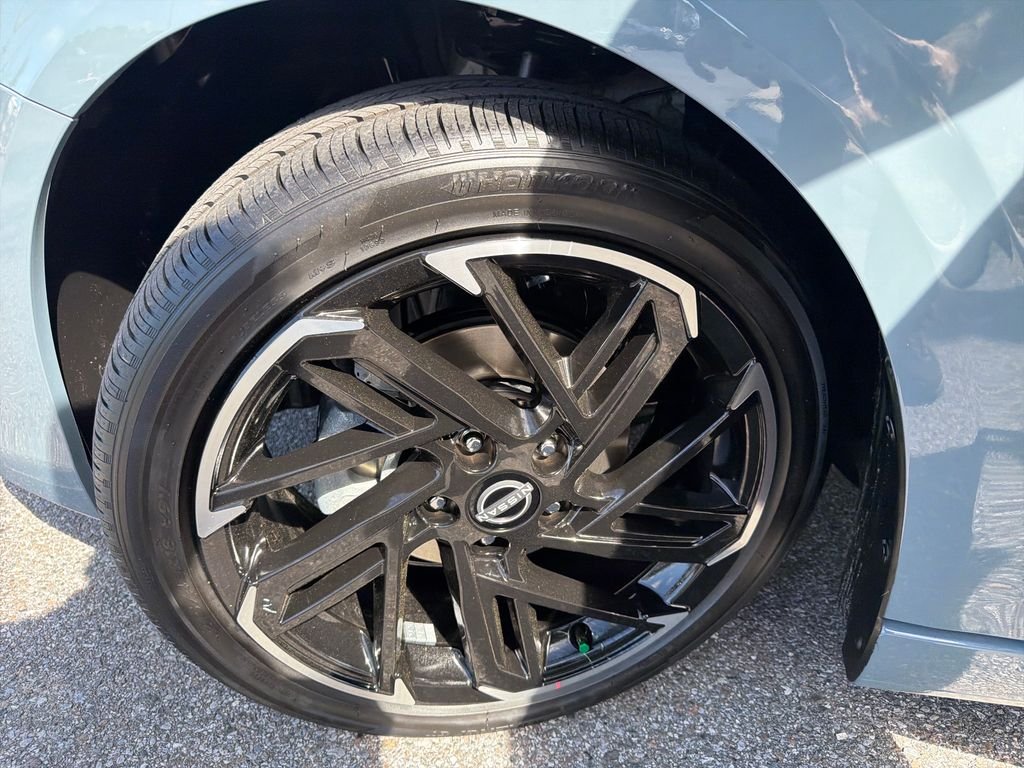 New 2026 Nissan Sentra SR 4D Sedan