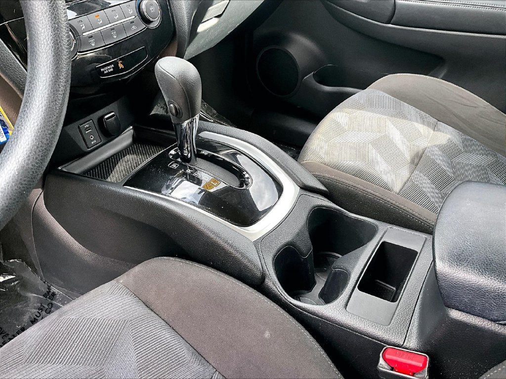 Used 2015 Arctic Blue Metallic Nissan S image 20
