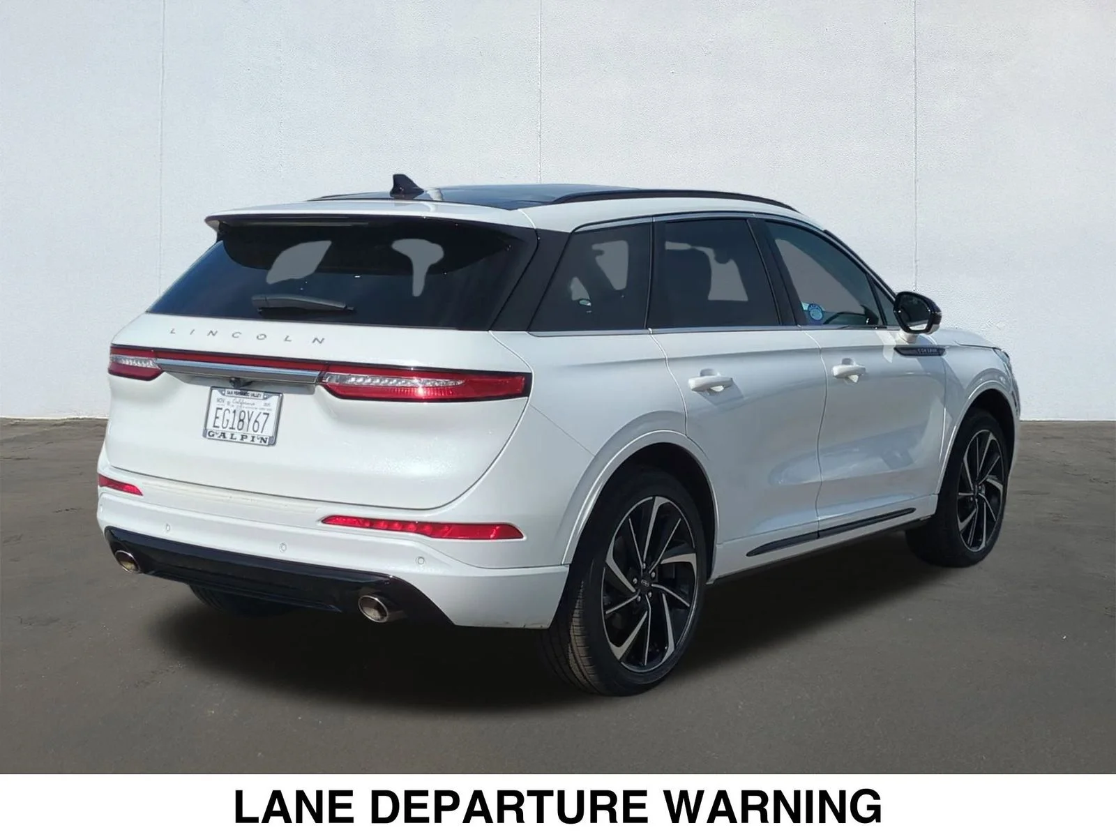Used 2025 White Lincoln Grand Touring image 5