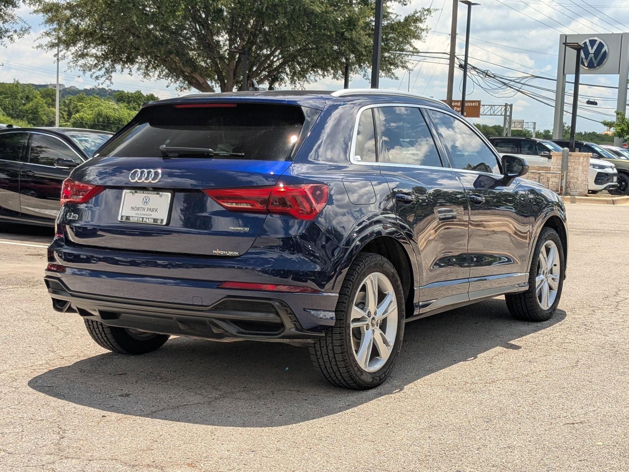 Used 2021 Blue Metallic Audi S line Premium image 3