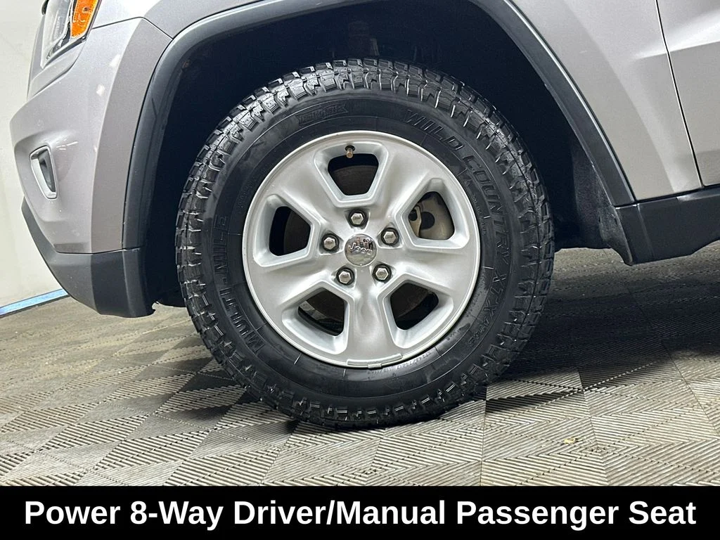 Used 2015 Silver Jeep Laredo image 8
