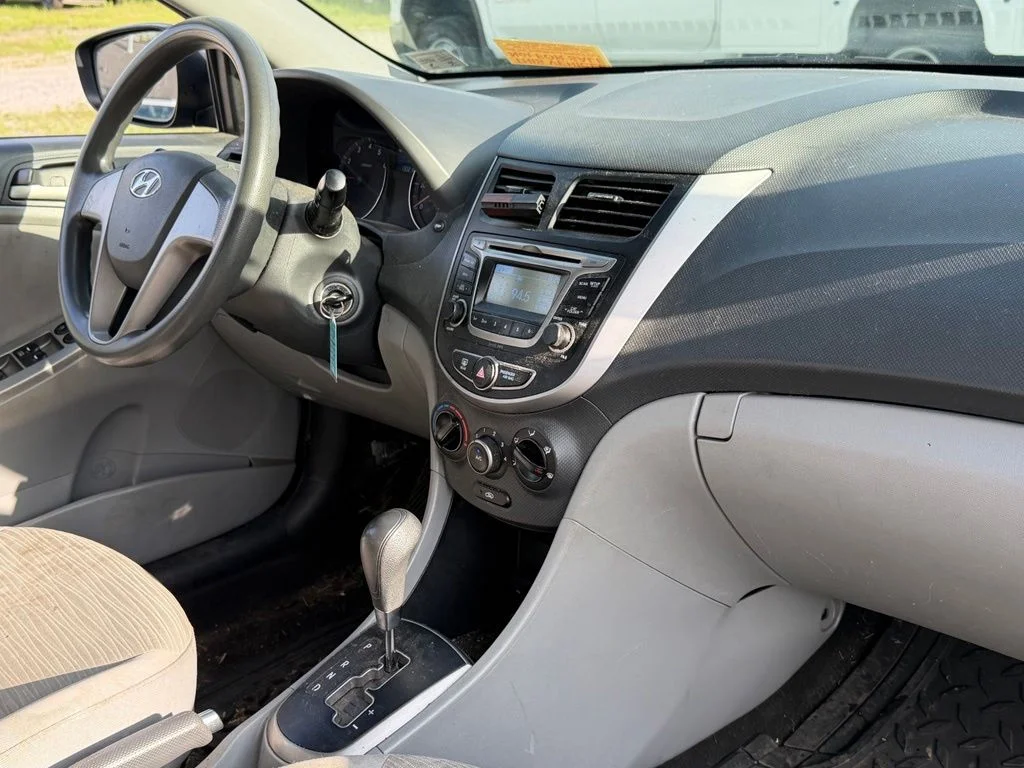 Used 2017 Gray Hyundai SE image 12