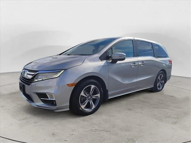 Used 2018 Silver Honda TOURING AUTO image 1