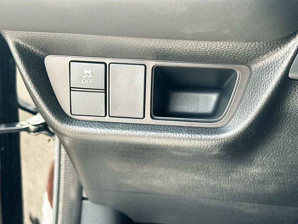Used 2025  Honda LX image 10