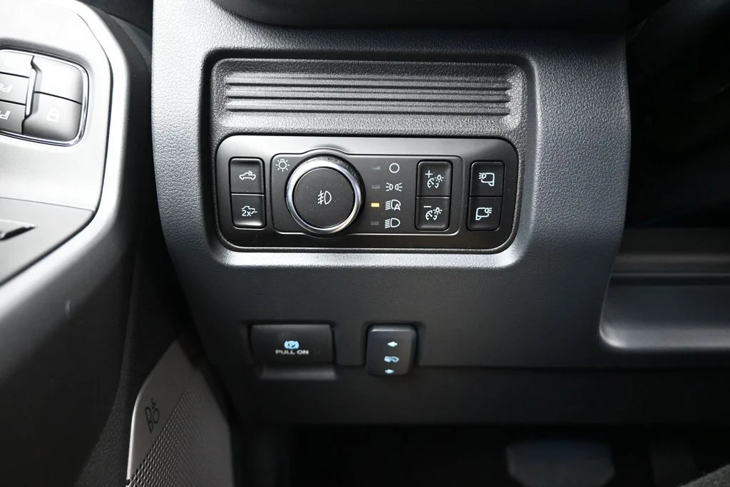 New 2026 Agate Black Metallic Ford F-250® Lariat® image 16