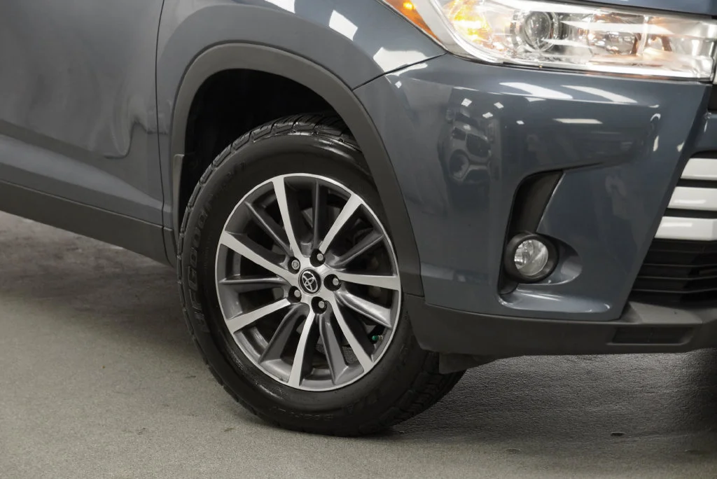 Used 2019 Blue Toyota XLE image 8