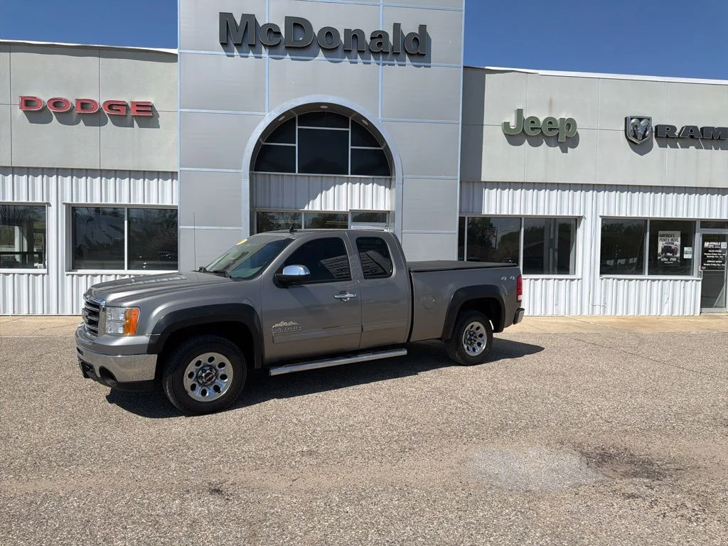 2013 GMC Sierra 4WD Extended Cab SL MWB's photo