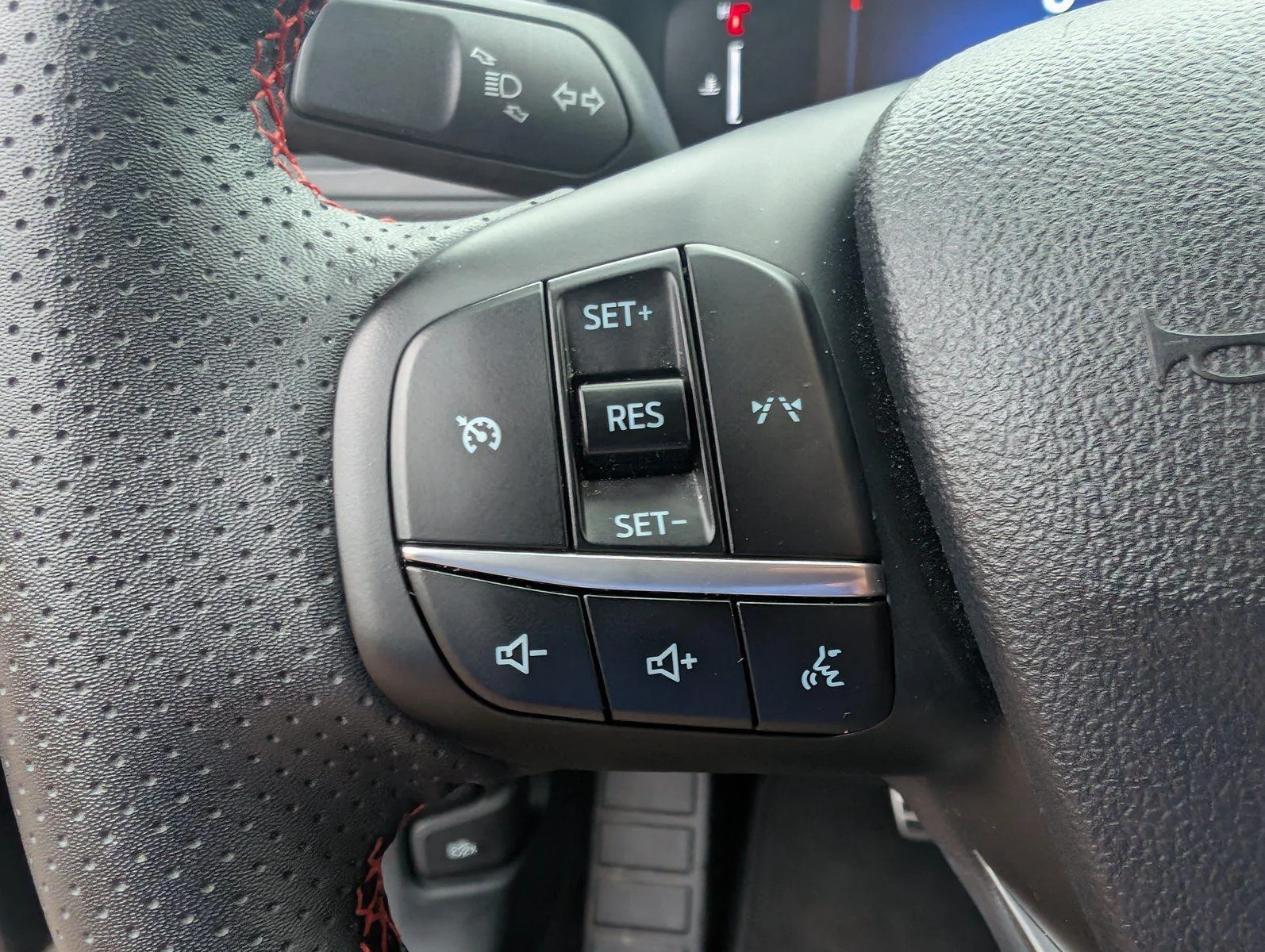 Used 2024 Carbonized Gray Ford ST-Line image 21