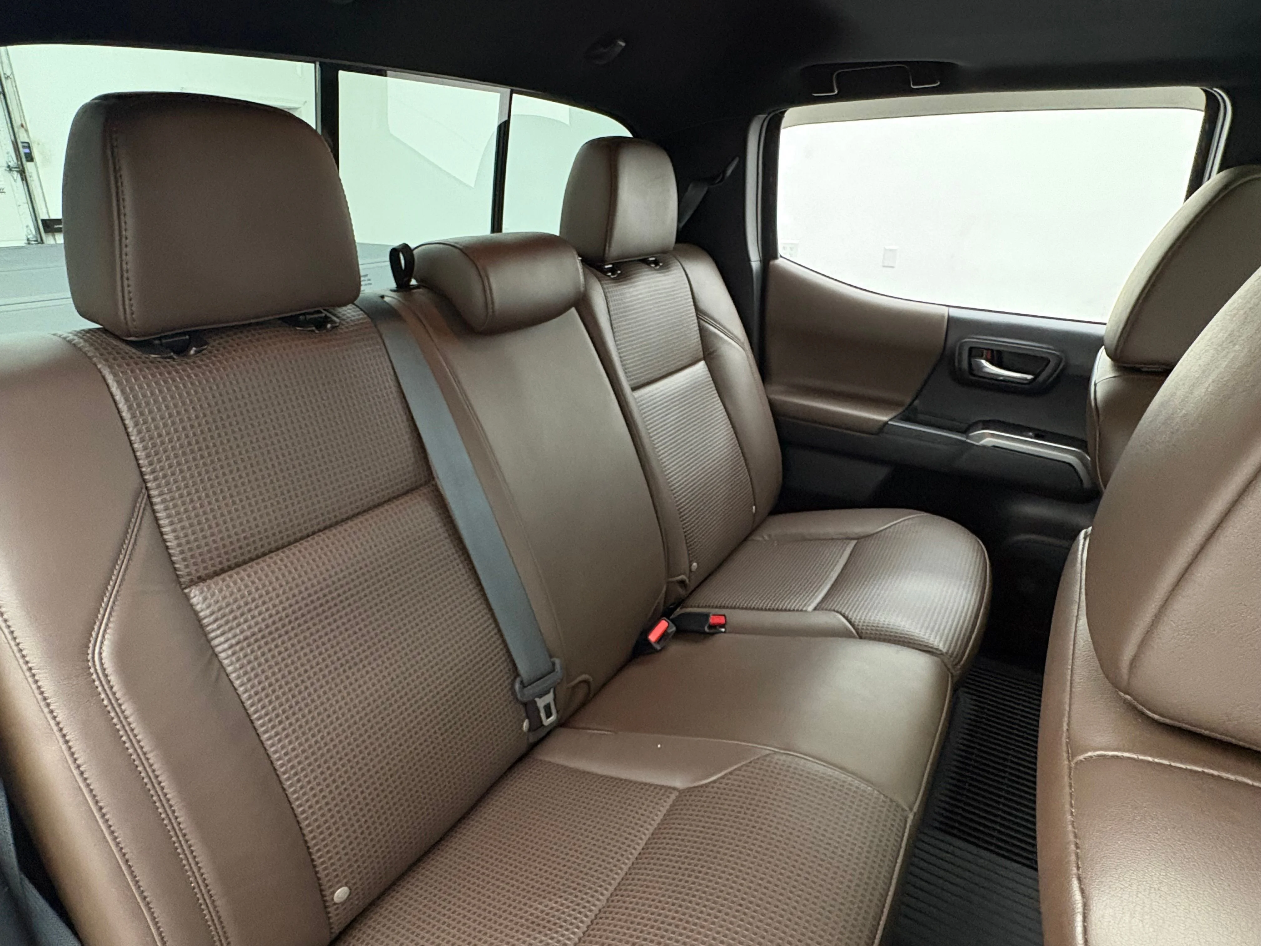 Used 2023 Ice Toyota Limited image 38