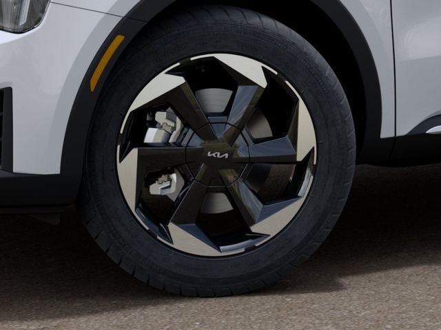 New 2026 Snow White Pearl Kia EX image 9
