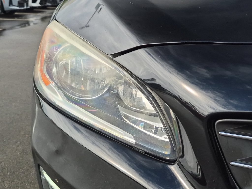 Used 2015 Black / Stone Volvo T6 image 23