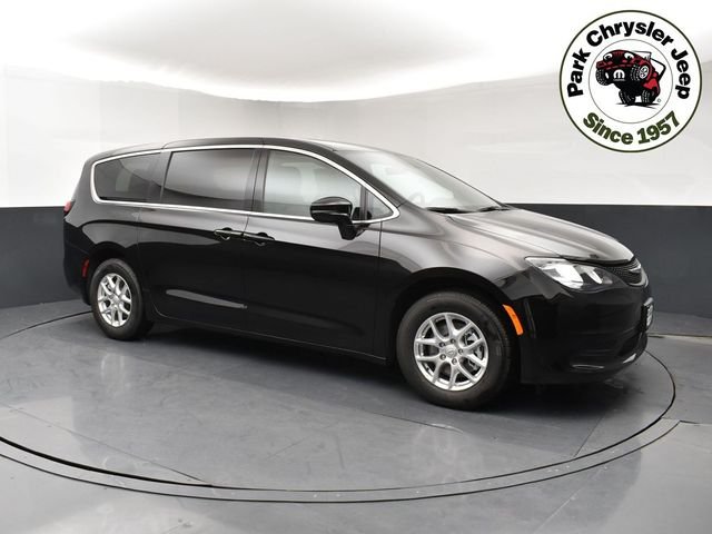 2026 Chrysler Voyager LX