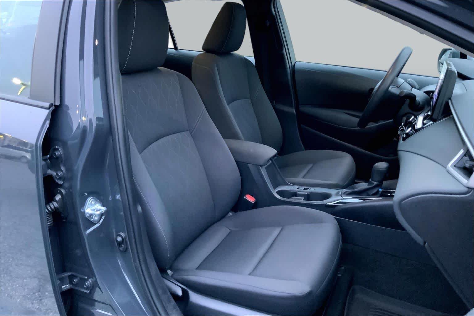 Used 2025 Underground Toyota LE image 9