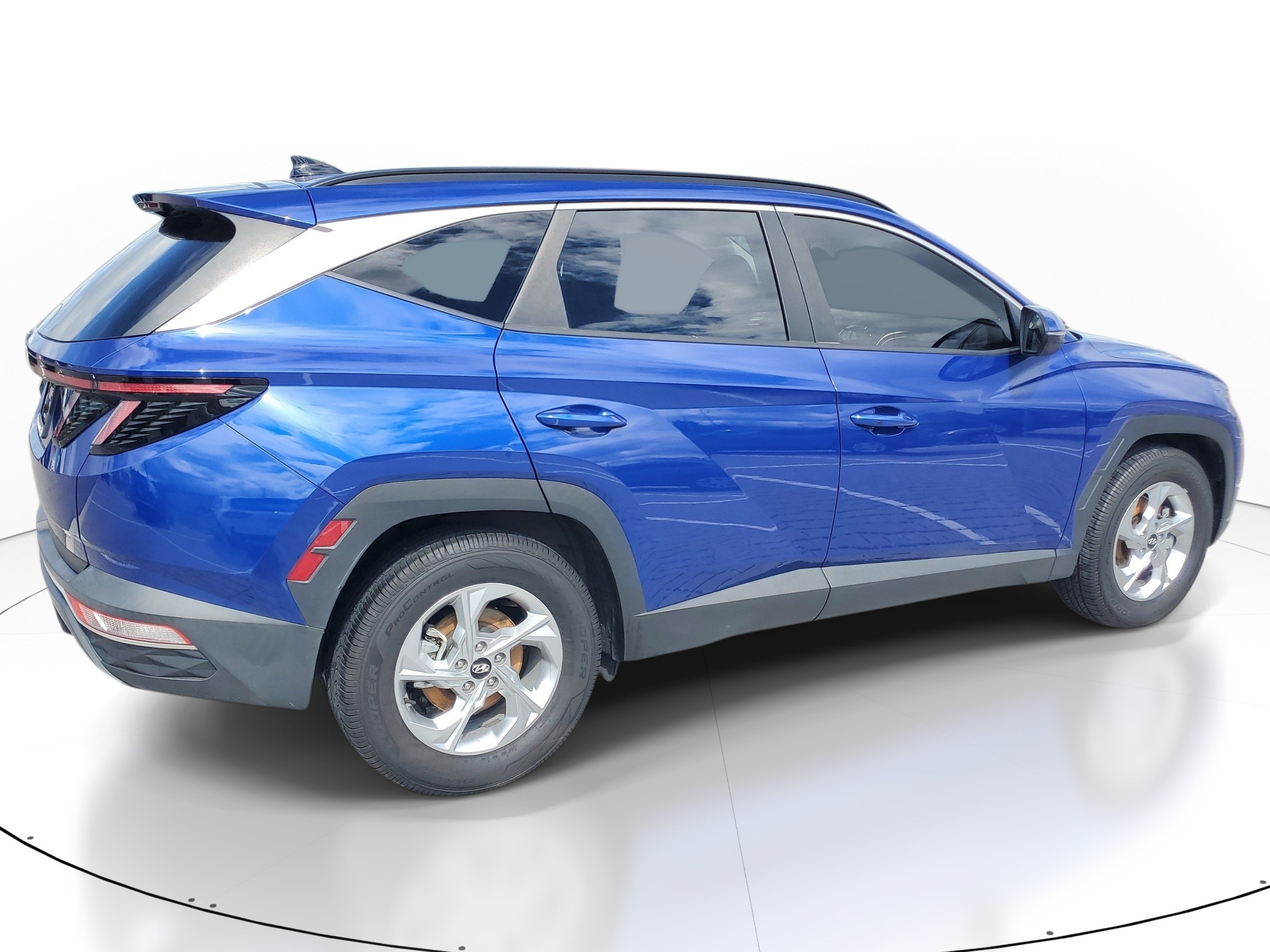 Used 2022 Intense Blue Hyundai SEL image 5