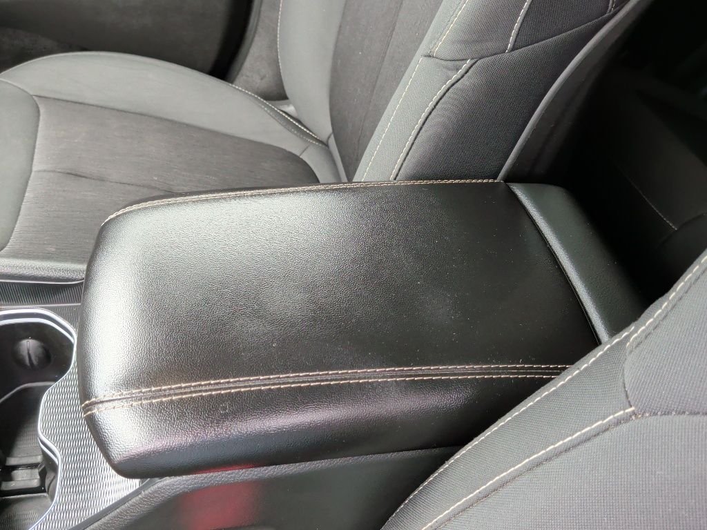Used 2025 Silver Jeep Laredo image 29