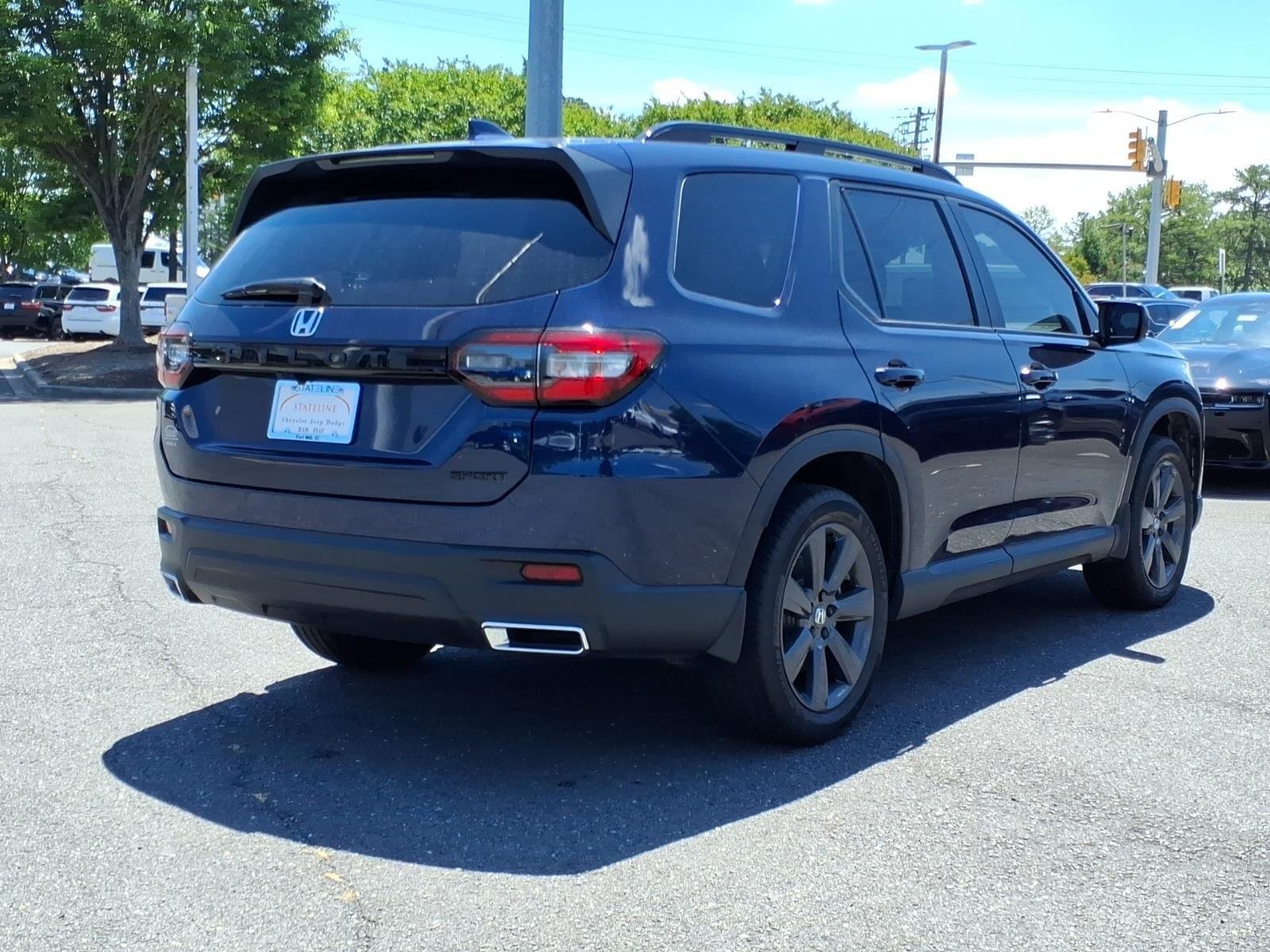 Used 2025  Honda Sport image 2
