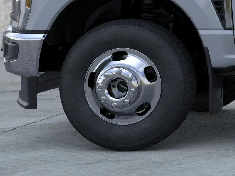 New 2026 Gray Ford Lariat image 19