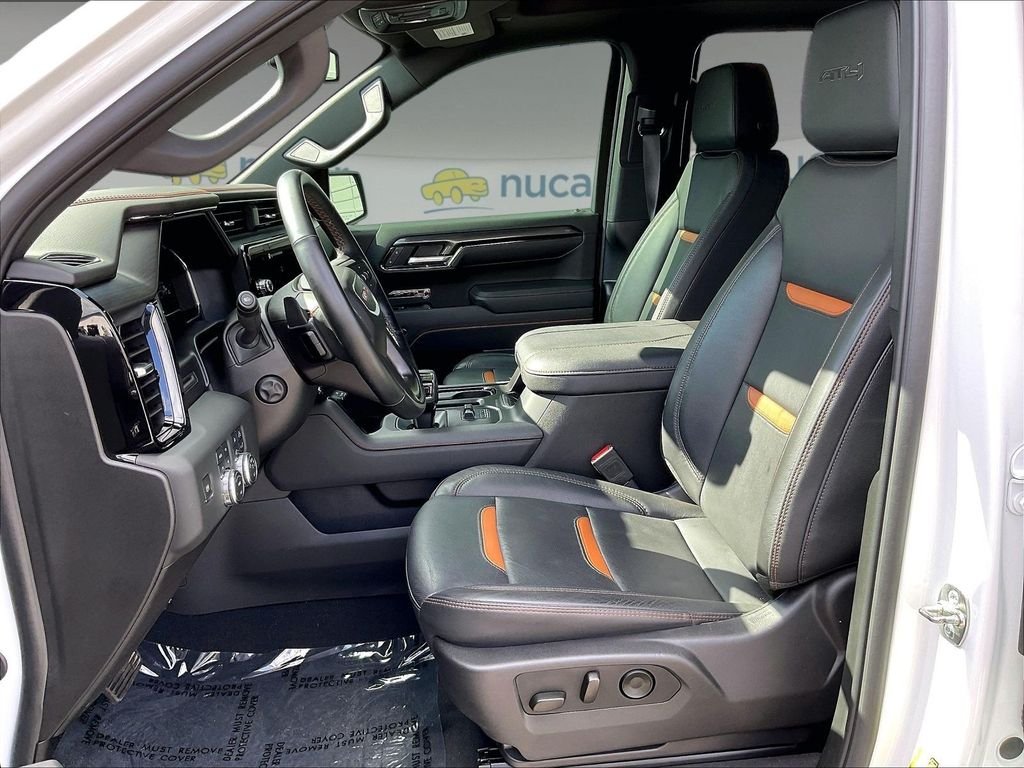 Used 2025 Summit White GMC AT4 image 10