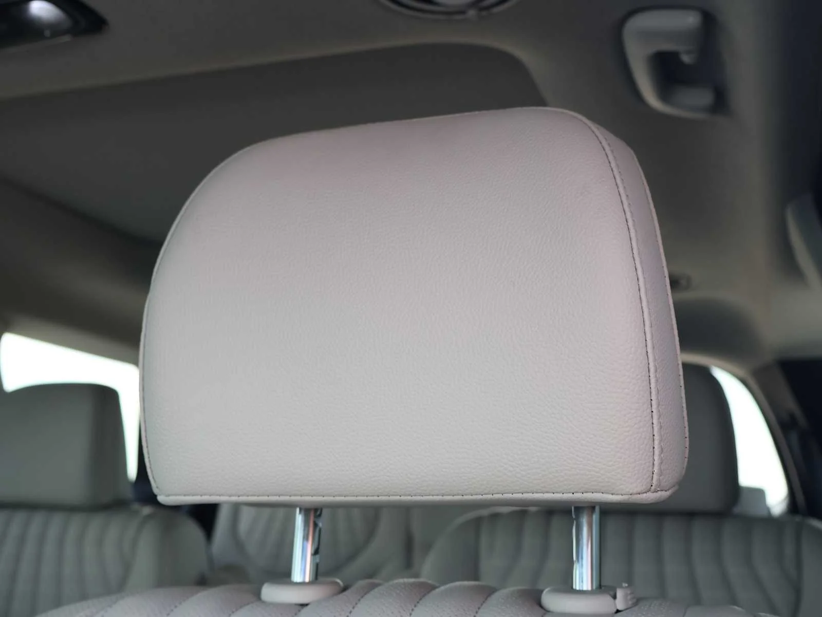 Used 2024 Hyper White Hyundai Limited image 14