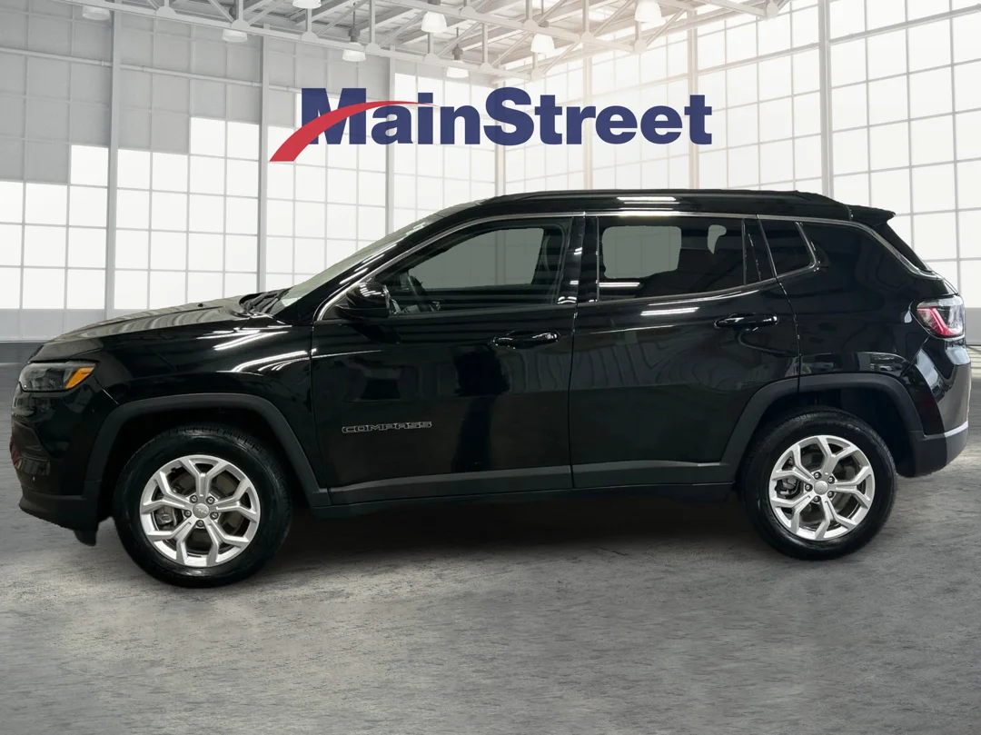 Used 2024 Jeep Compass Latitude with VIN 3C4NJDBNXRT110959 for sale in Kansas City