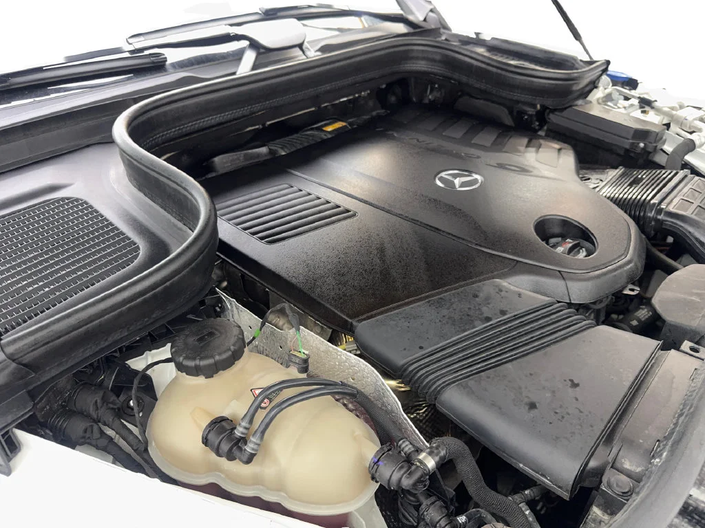 Used 2025 White Mercedes-Benz GLS 450 image 81