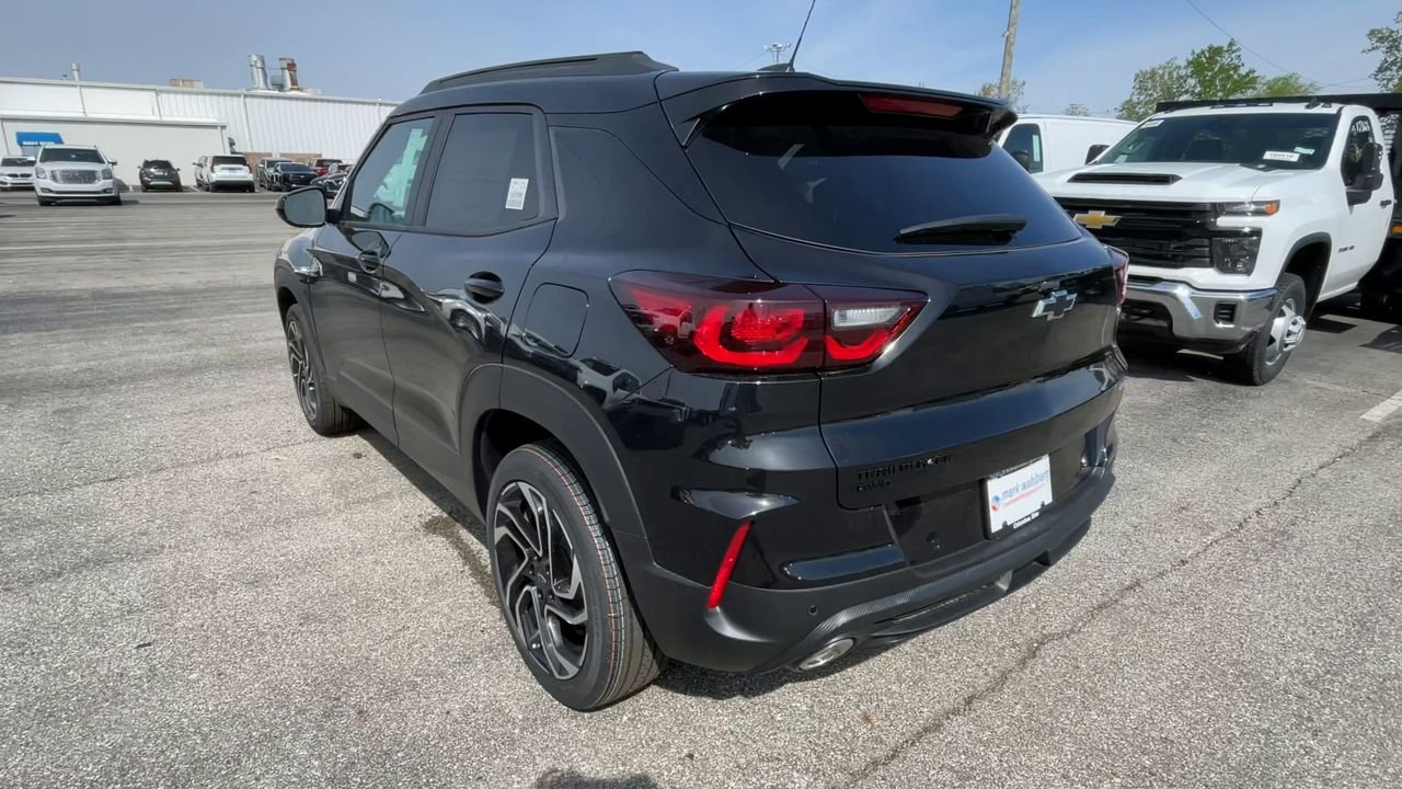 New 2026 Mosaic Black Metallic Chevrolet RS image 8