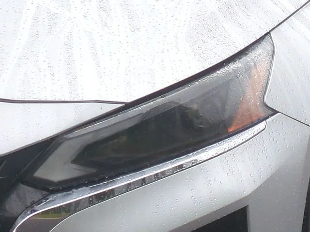 Used 2023 Silver Nissan 2.5 SL image 17