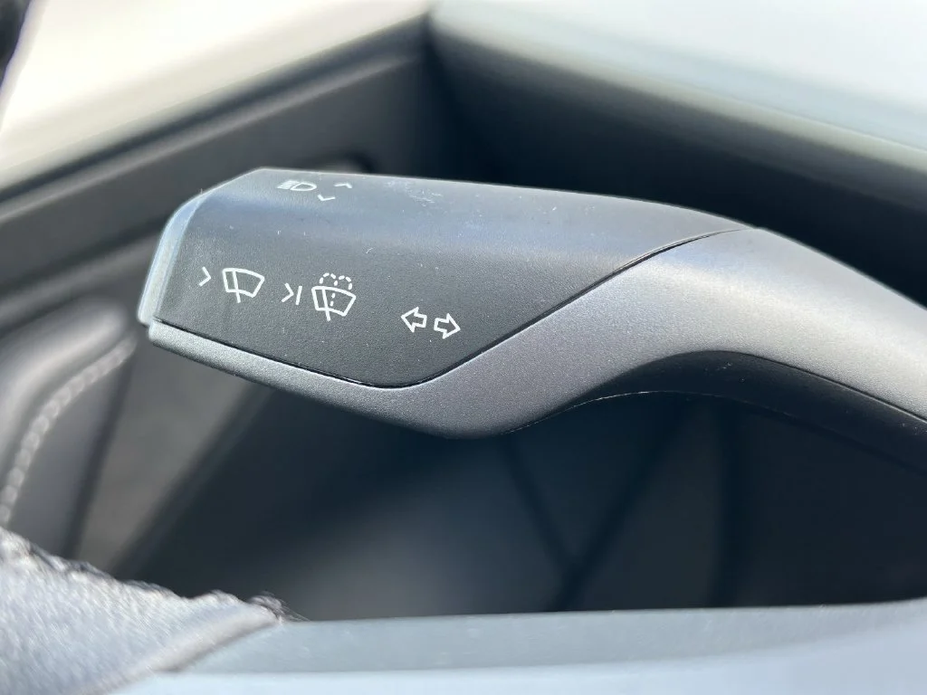 Used 2023 Pearl White Multi-Coat Tesla Base image 30