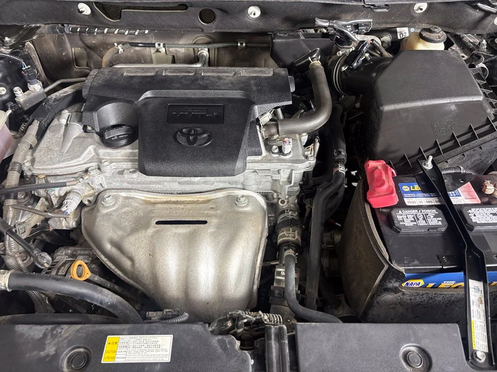 Used 2018 Black Toyota XLE image 40